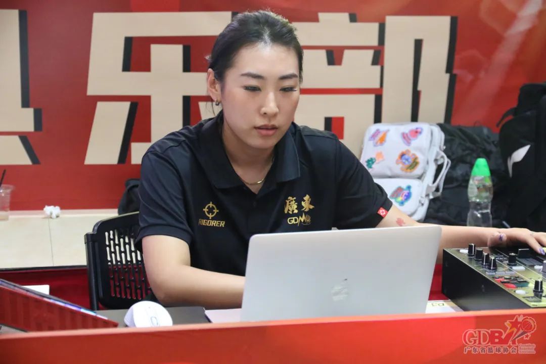 篮球手势0-20_篮球手势视频教程_篮球基本手势规则视频教学