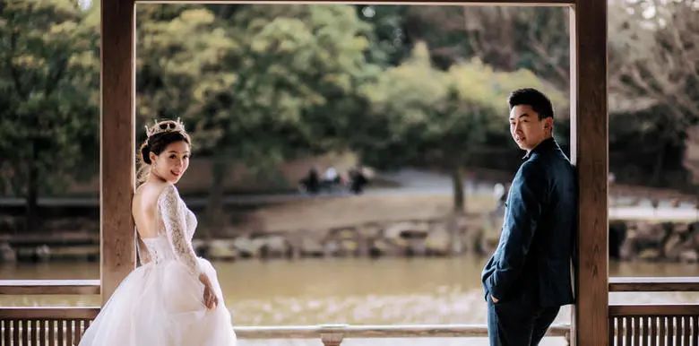 婚纱室外实景图片大全_室内婚纱照好还是室外婚纱照好_婚纱照风格类型室外室内
