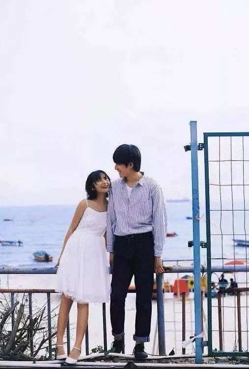 室内婚纱照和室外婚纱哪个贵_婚纱照风格类型室外室内_室内婚纱照好还是室外婚纱照好