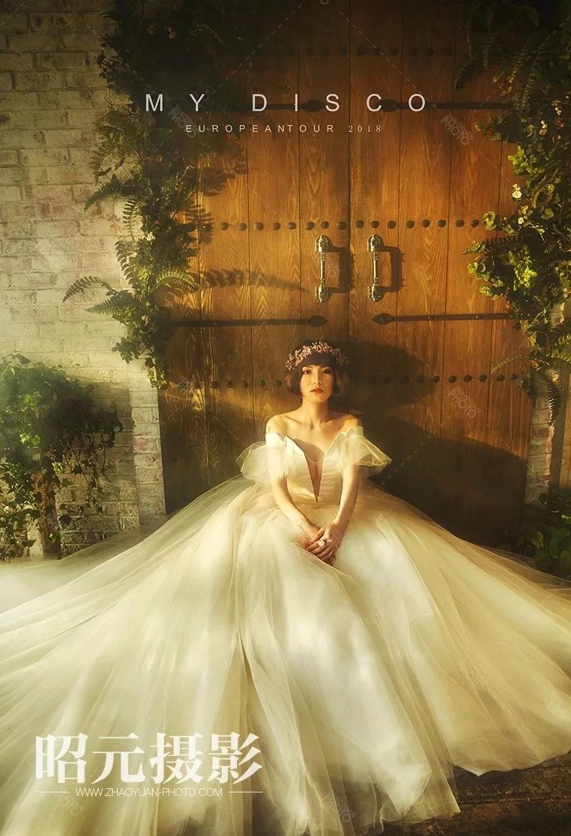 彩色系婚纱照外景_婚纱外景_婚纱彩色外景照系列图片
