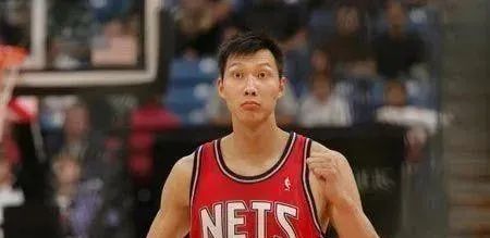 篮球背打怎么算犯规_篮球什么叫背打_篮球规则中背打是什么