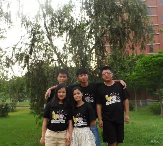 蛋糕足球_足球蛋糕球技巧女生版教学_蛋糕足球图案