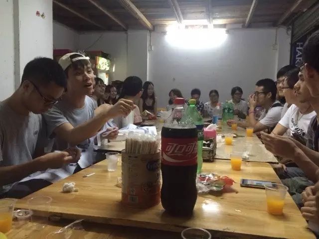 足球蛋糕球技巧女生版教学_蛋糕足球_蛋糕足球图案