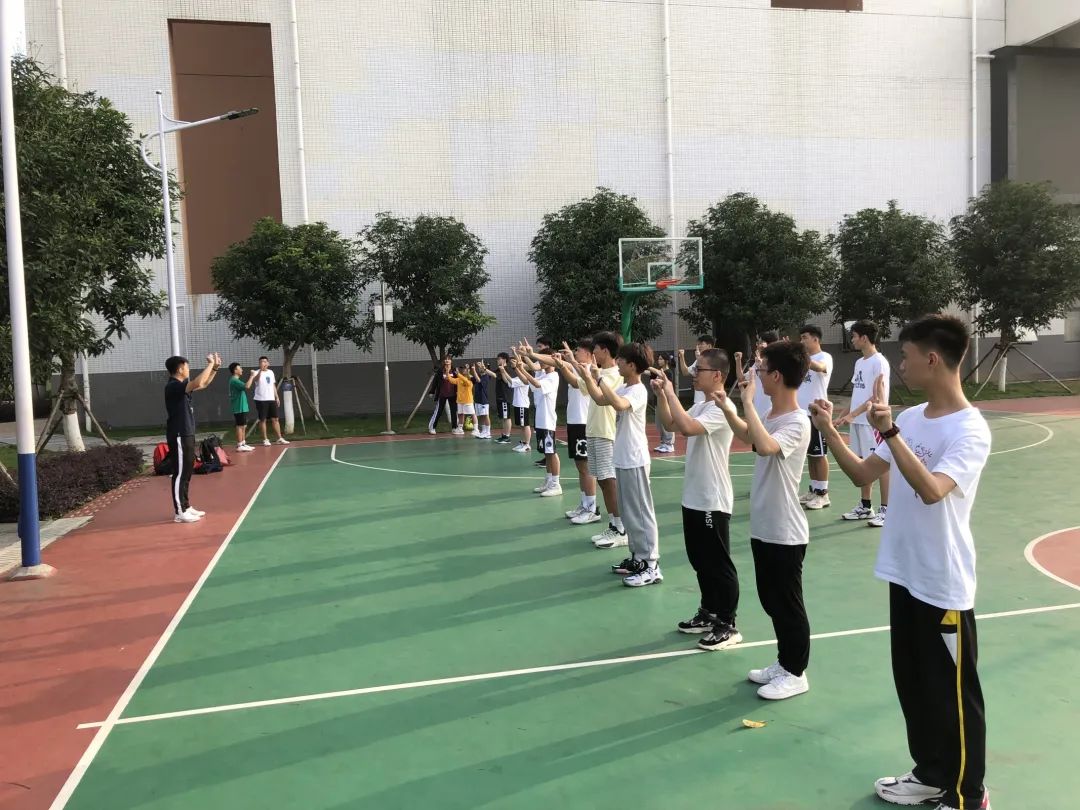 裁判法篮球_篮球裁判判罚新规则解读_裁判篮球规则