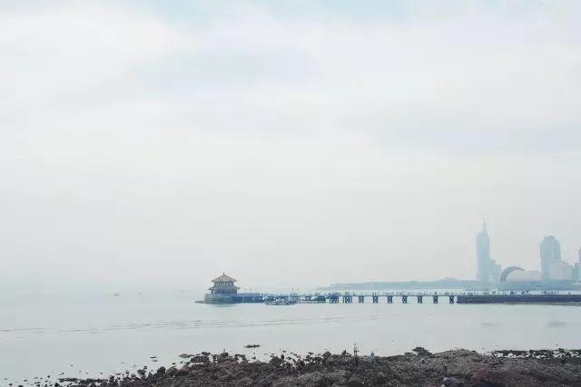 青岛拍婚纱照好看吗_拍婚纱照去青岛什么价位_青岛婚纱照什么时间拍比较好