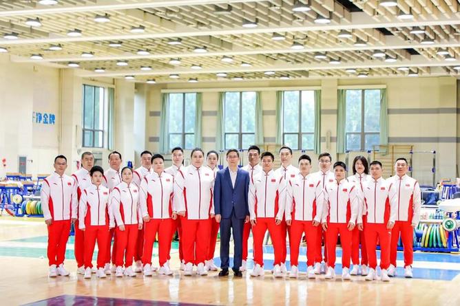 奥运会举重历史记录_奥运举重历史最重运动员_奥运举重历史