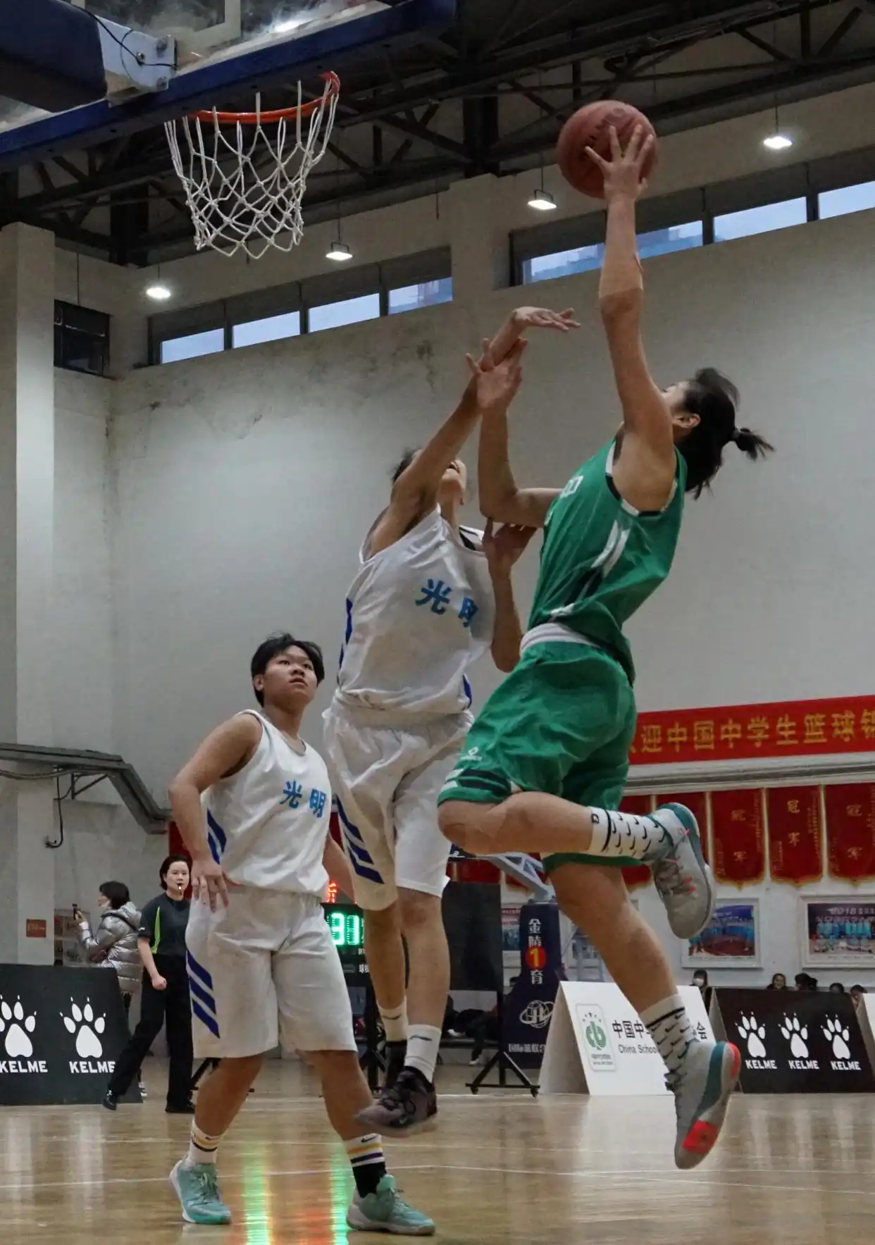 海南省中学生篮球赛历届排名_2020海南省中学生篮球比赛_海南省篮球中学生比赛冠军