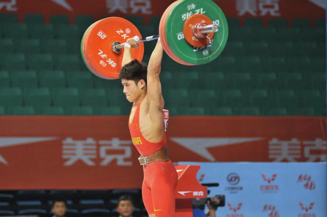 东京奥运纪录举重冠军创新之处_东京奥运会举重破记录_东京举重奥运冠军创新纪录