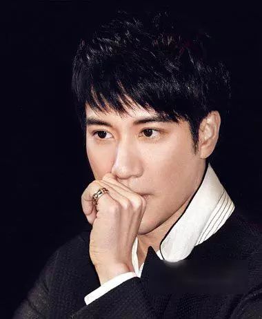婚纱照男的发型_拍婚纱男生发型_个性大片婚纱照男生发型
