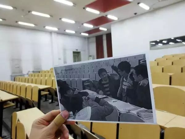 婚纱男照片大全_个性大片婚纱照男生发型_婚纱大片男生照个性发型图片