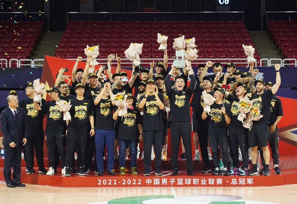 辽宁男篮18年夺冠视频在哪看_辽宁男篮2018夺冠_2018辽宁篮球总冠军mvp