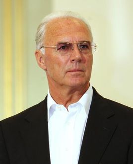 获得冠军最多的足球教练_足球总冠军主教练都有谁_足球主教练排名前100