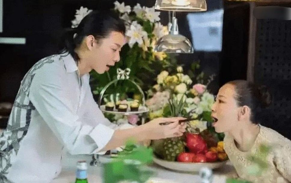 跟父母同拍婚纱照_婚纱照拍父母怎么拍_拍婚纱照父母要干涉吗