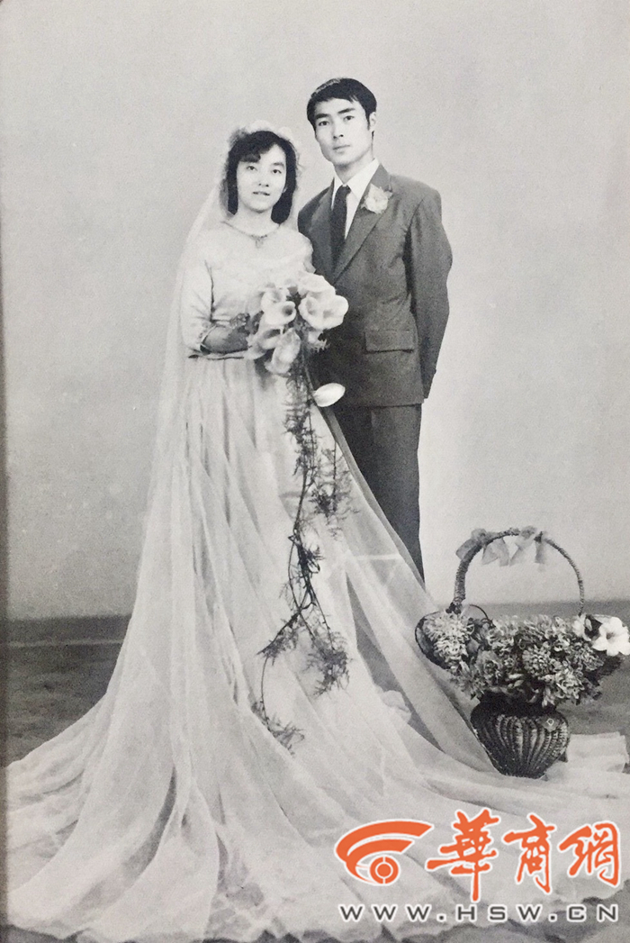 拍婚纱照父母要干涉吗_婚纱照拍父母可以吗_跟父母同拍婚纱照