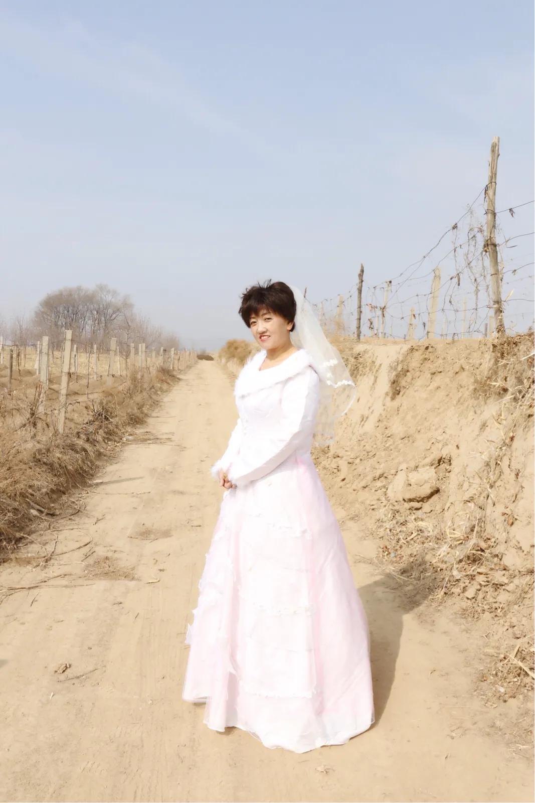 跟父母同拍婚纱照_拍婚纱照父母要干涉吗_拍婚纱照带父母