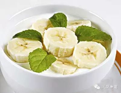 香蕉健身吃前还是吃后_健身之前吃香蕉_健身前多久吃香蕉