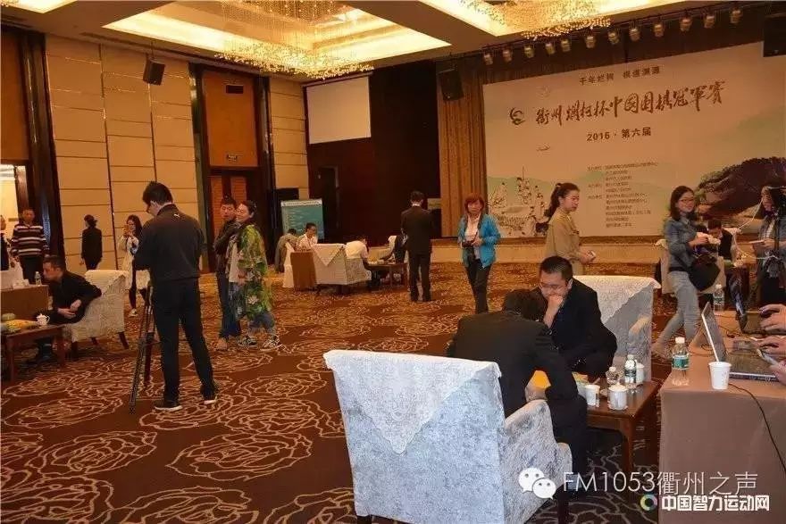 外景婚纱拍照姿势_衢州婚纱店_外景婚纱照衢州