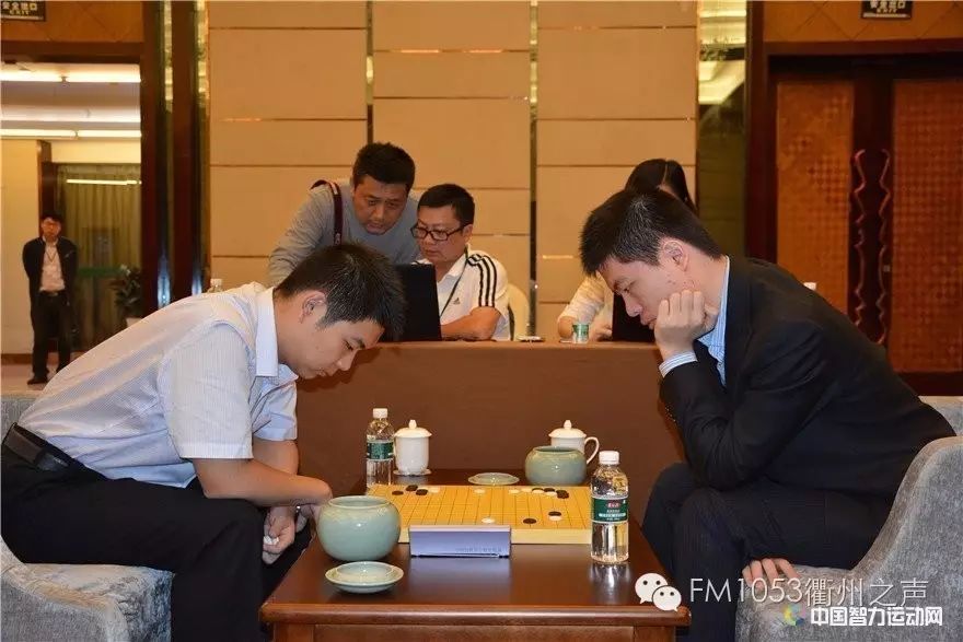 外景婚纱拍照姿势_衢州婚纱店_外景婚纱照衢州