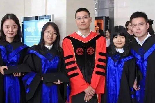 当代研究生家庭日常生活_家庭生活研究报告_一个普通家庭研究生