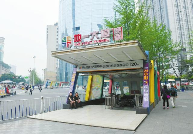 奶茶品牌创业背景怎么写_奶茶店品牌背景_奶茶背景创业写品牌怎么写