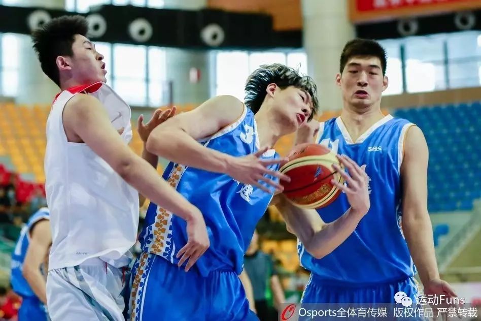 篮球厦门发球规则比赛时间_厦门篮球赛事_厦门篮球发球比赛规则