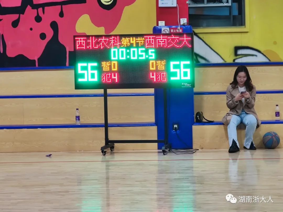 篮球厦门发球规则比赛视频_厦门篮球发球比赛规则_篮球厦门发球规则比赛时间