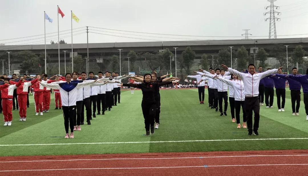 拉丁操视频教程_拉丁舞体操视频学生_拉丁舞体操音乐