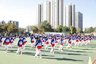 体操队形小学生图片_小学生体操入场队形视频_小学生体操的队形