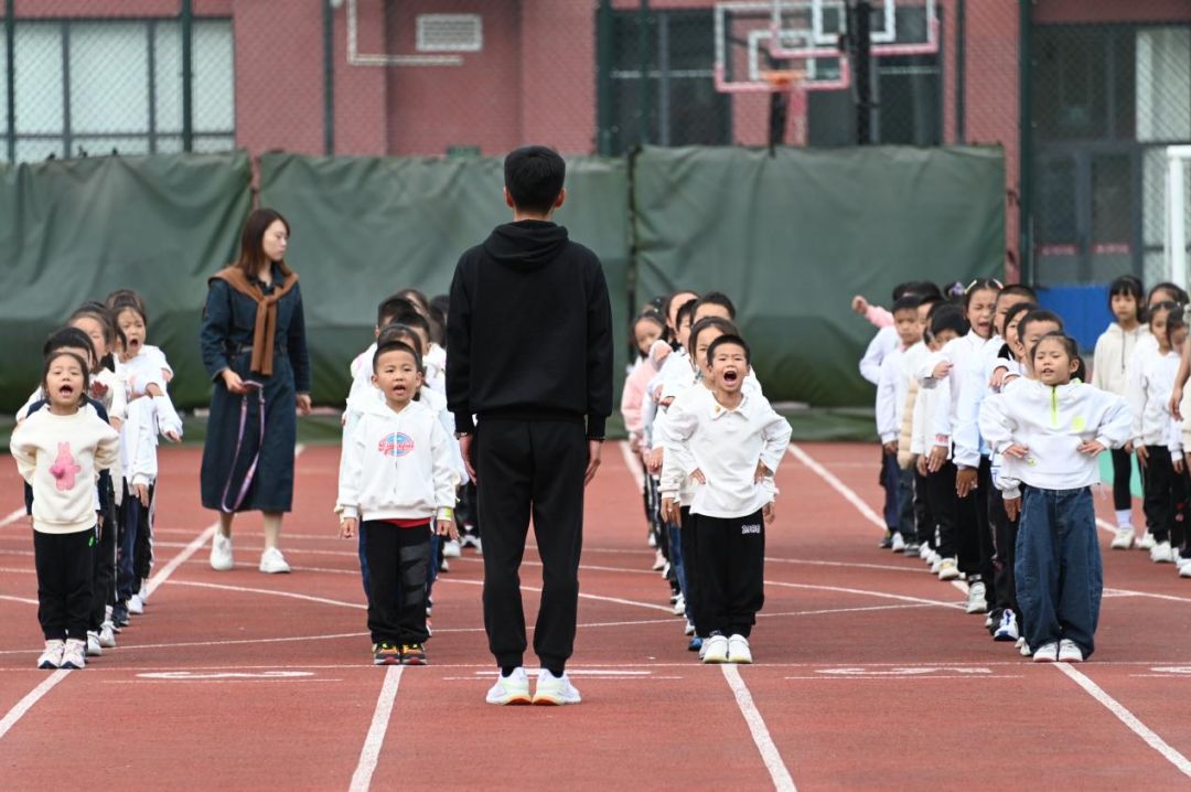 小学生体操的队形_体操队形小学生图片_小学生体操队形变换