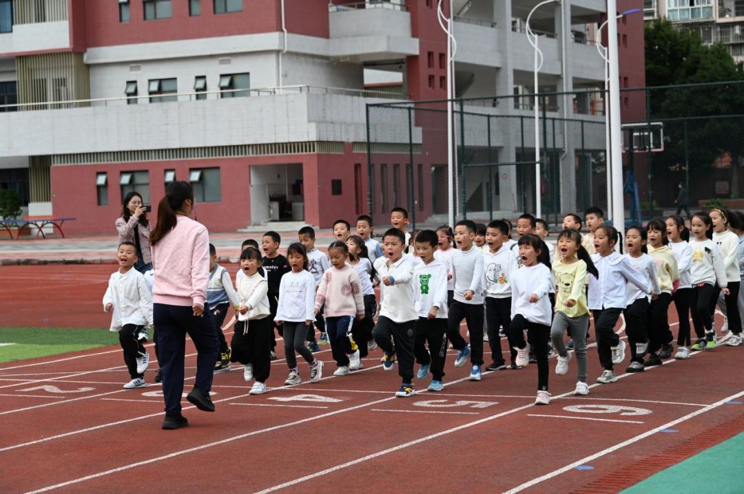 小学生体操的队形_体操队形小学生图片_小学生体操队形变换