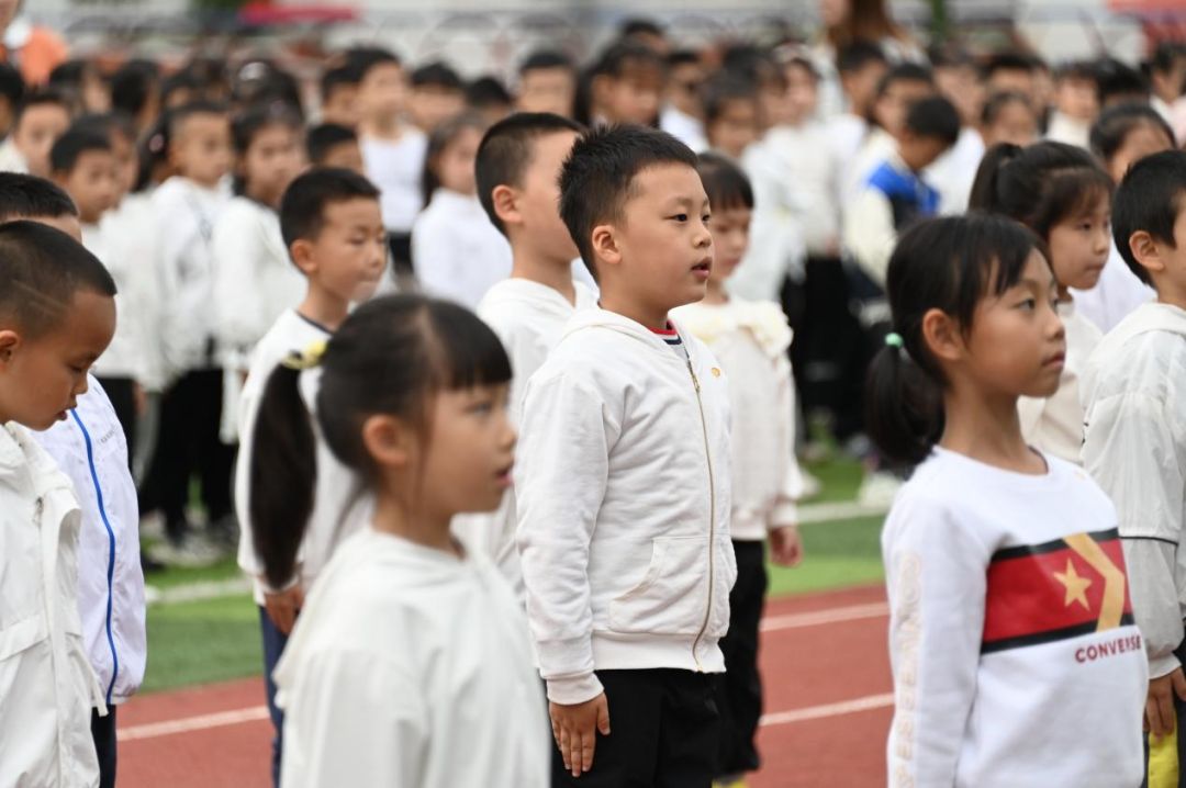 小学生体操的队形_小学生体操队形变换_体操队形小学生图片