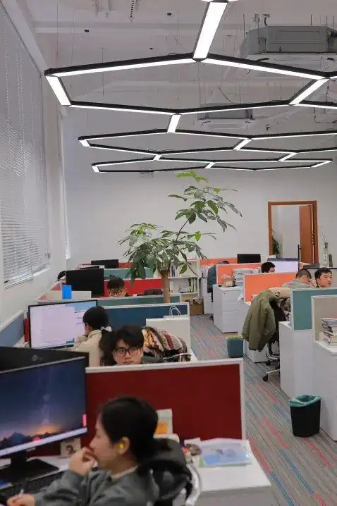 大学毕业生创业故事_毕业创业者的故事_创业者创业故事