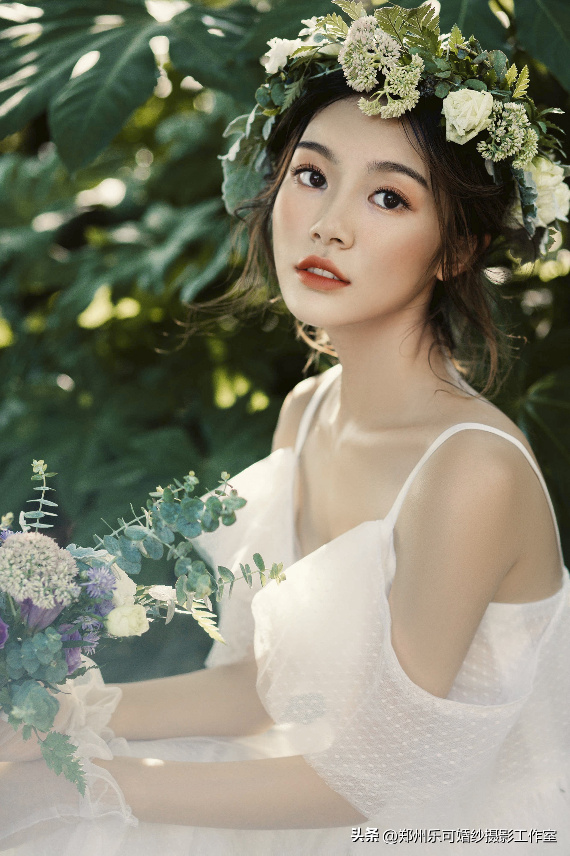 紫色婚纱照片_婚纱紫色景照内修身图片_修身紫色婚纱照内景