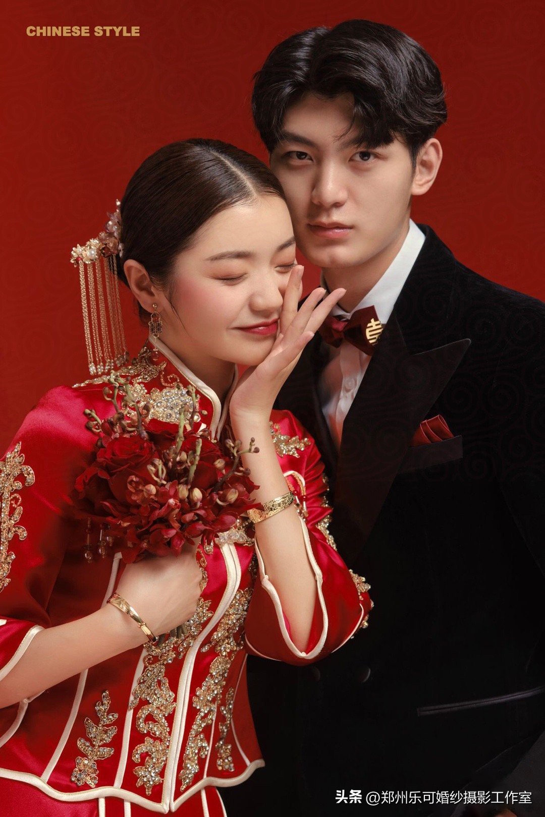 紫色婚纱照片_修身紫色婚纱照内景_婚纱紫色景照内修身图片