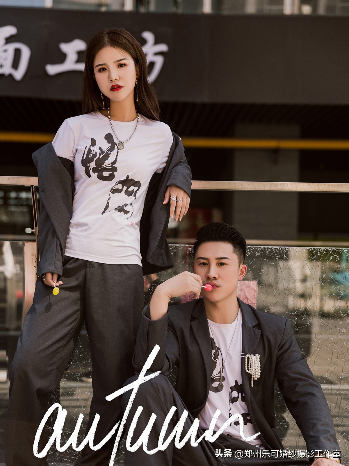修身紫色婚纱照内景_婚纱紫色景照内修身图片_紫色婚纱照片