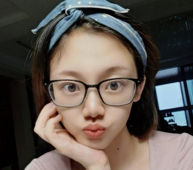 郑恺跟苗苗拍婚纱照是真的吗_苗苗和郑恺婚纱照_苗苗郑恺婚礼视频
