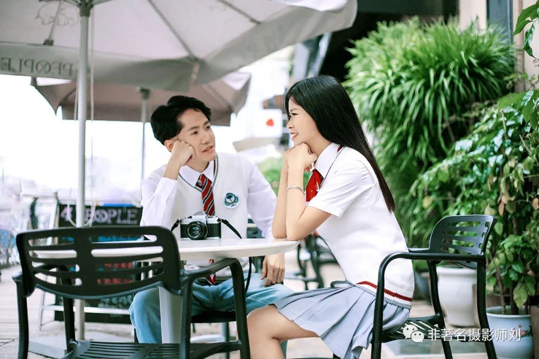婚纱照红色礼服大气_婚纱红色_红色晚礼服婚纱照内景