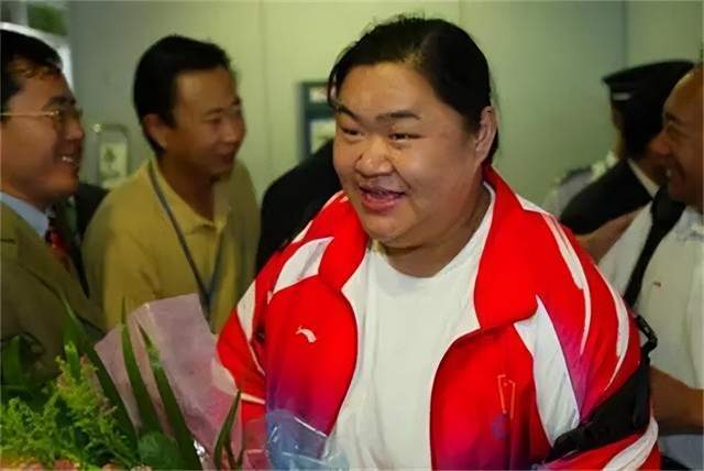 100公斤举重世界冠军_举重冠军世界_举重冠军世界记录