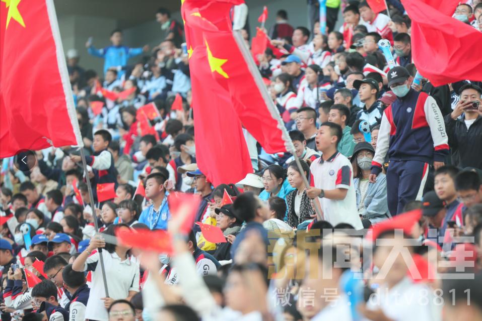 视频足球舞冠军完整版是真的吗_我们是冠军足球舞视频完整版_视频足球舞冠军完整版是谁唱的