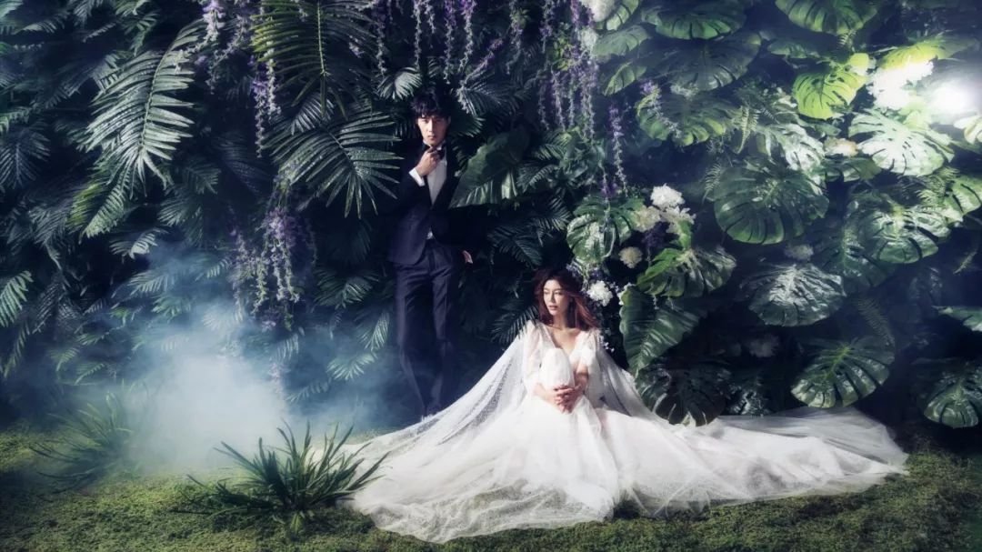 沙漠婚纱照多少钱_沙漠婚纱照准备什么_婚纱照沙漠拍摄风格