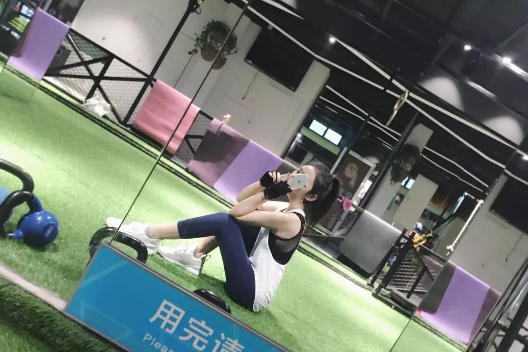 女生健身房有哪些运动_健身项目女生_女生健身房动作