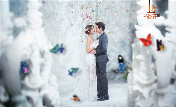婚纱外景照侧脸图片_婚纱外景照侧脸女_婚纱照外景侧脸