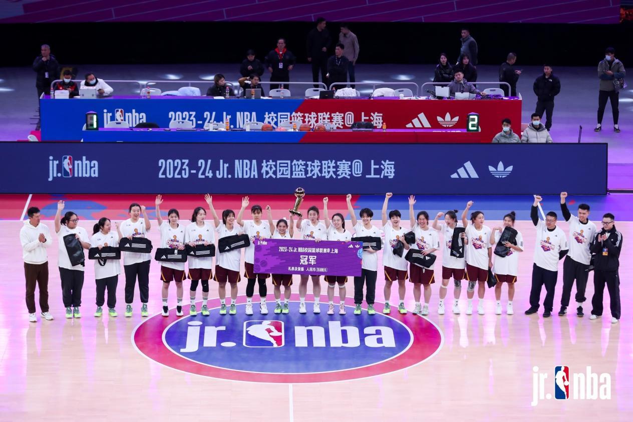 南模中学篮球队_南模中学篮球多少冠军_南模中学篮球比赛
