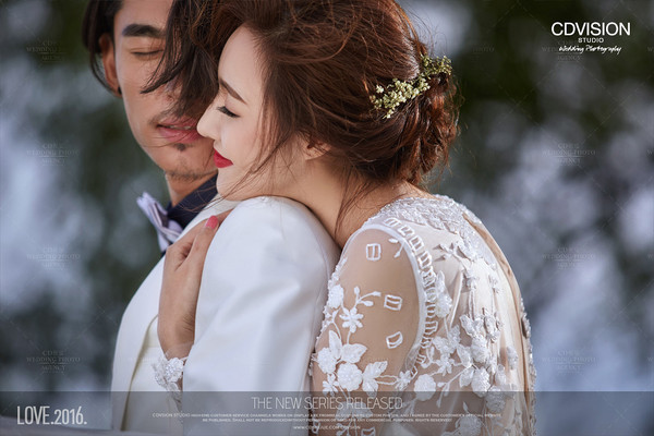 婚纱照外景拍什么风格好看_结婚拍外景婚纱照_婚纱照外景照