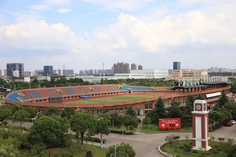 中国大学足球队比赛规则_大学足球竞赛规程_大学足球赛事