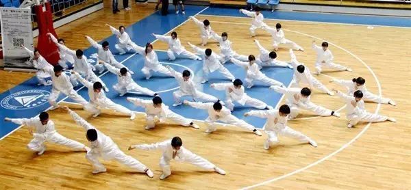 中国大学足球队比赛规则_大学足球赛事_大学足球竞赛规程