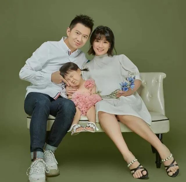 夫妻卡通人物_夫妻相处卡通视频_夫妻卡通画像