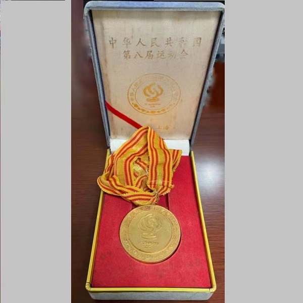 篮球员排球规则运动比赛有哪些_篮球运动员的排球比赛规则_篮球员排球规则运动比赛视频