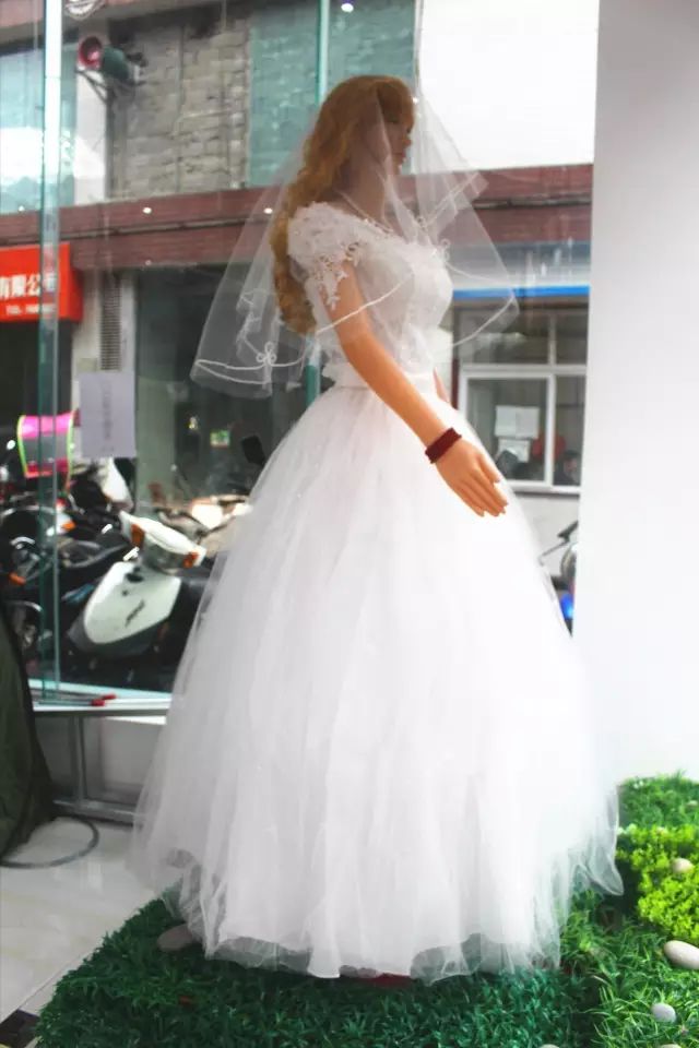 照婚纱照外景_照婚纱外景好看吗_照婚纱照外景那好