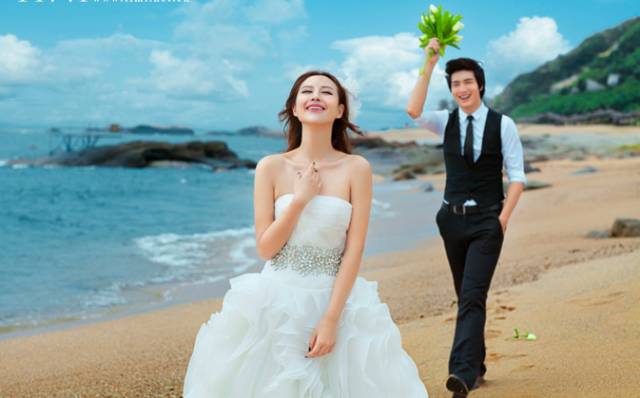 照婚纱照外景那好_照婚纱外景好看吗_照婚纱照外景